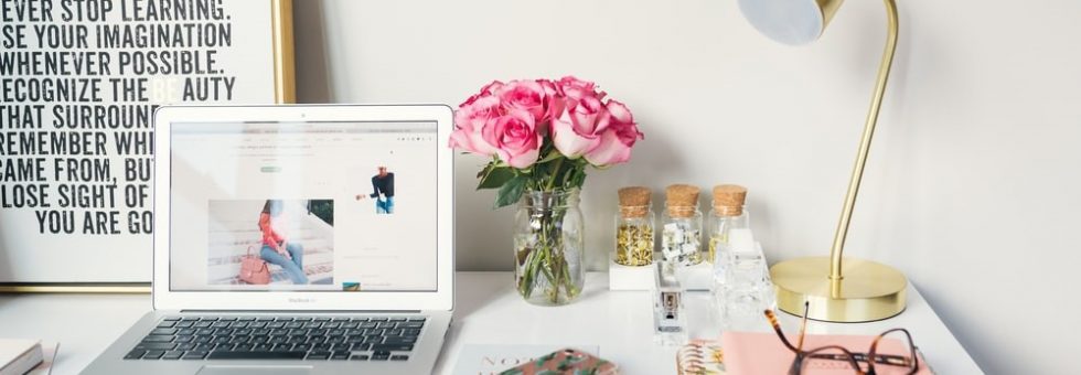 How To Make Your Own Bitmoji Classroom